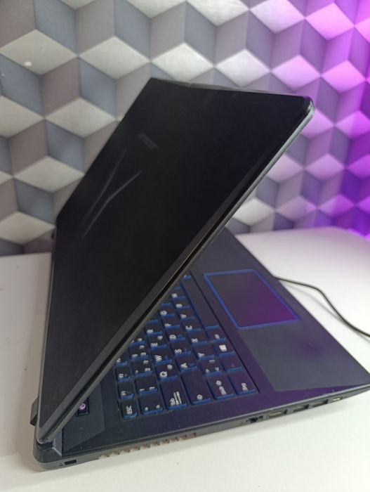 Laptop gaming medion erazer 15.6 Intel i5 gen 8 ddr4 gtx 1050 4gb