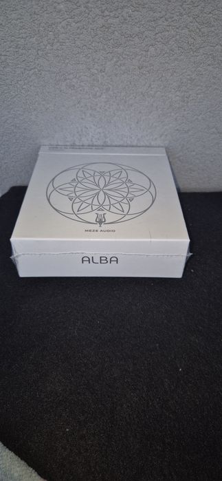 Se vinde Căști audio 2 buc sigilare adaptor USB-C