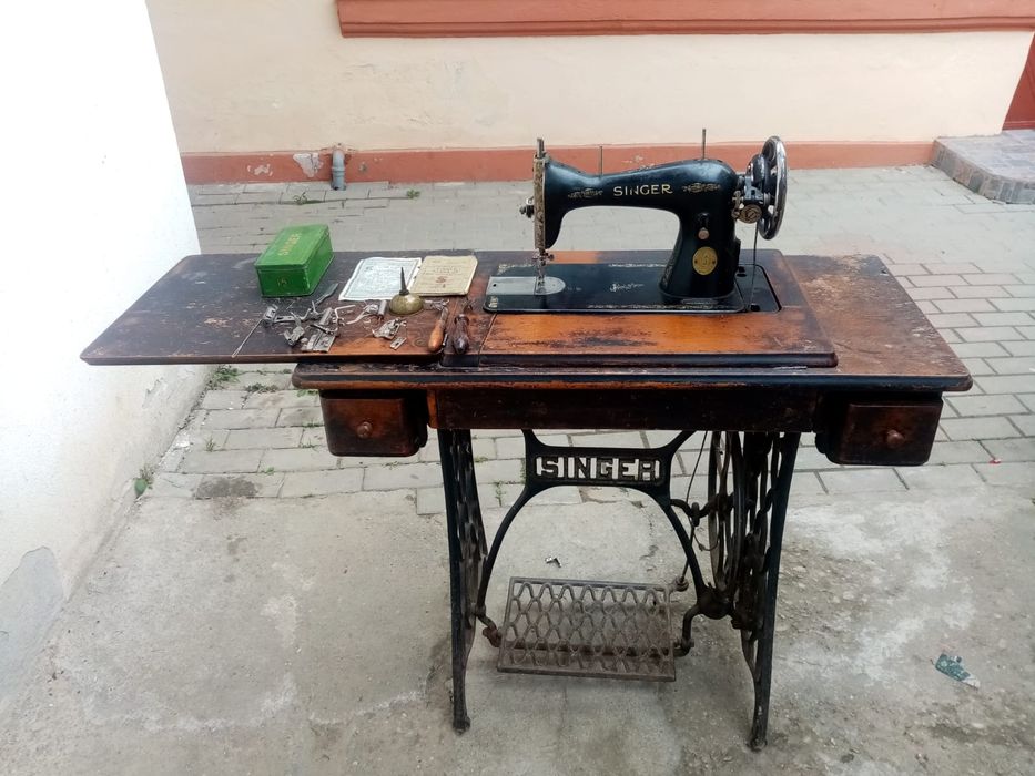 Mașină cusut singer