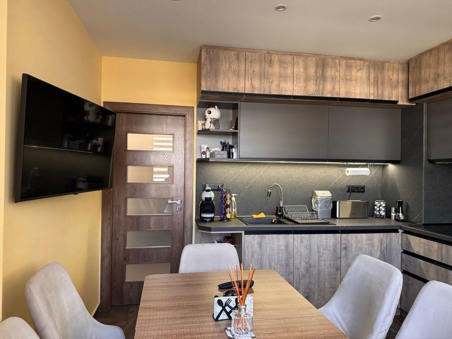 Продава се Тристаен апартамент в София, 7-ми 11-ти километър - 90 кв.м за 2612 €/кв.м - Снимка #16