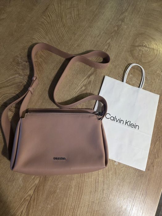 Дамска чанта Calvin Klein