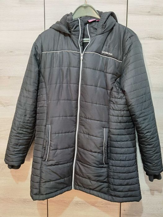 Зимно яке унисекс с качулка черно със светлоотразителни лентички