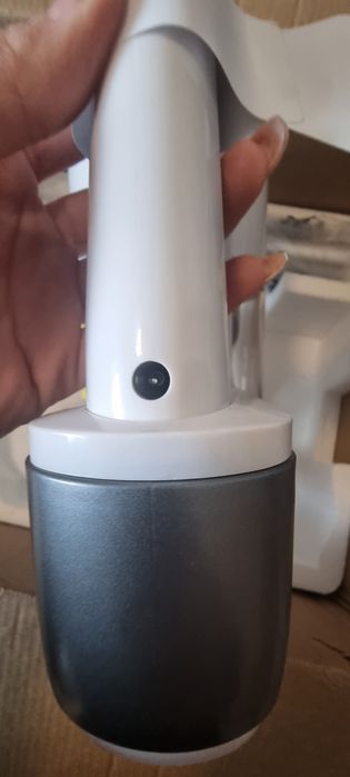 Правостояща прахосмукачка VersLife 180w