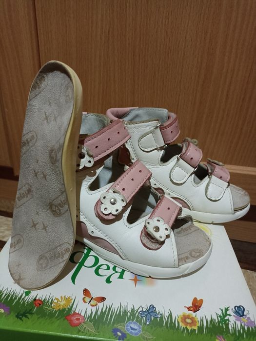 Продам ортопедические сандалии