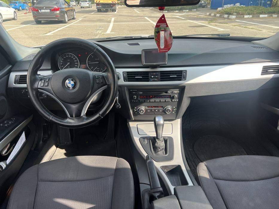 BMW Seria 3 2010 — imagine 5