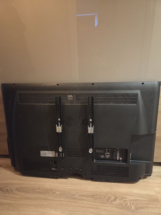 Televizor  LG/  LCD