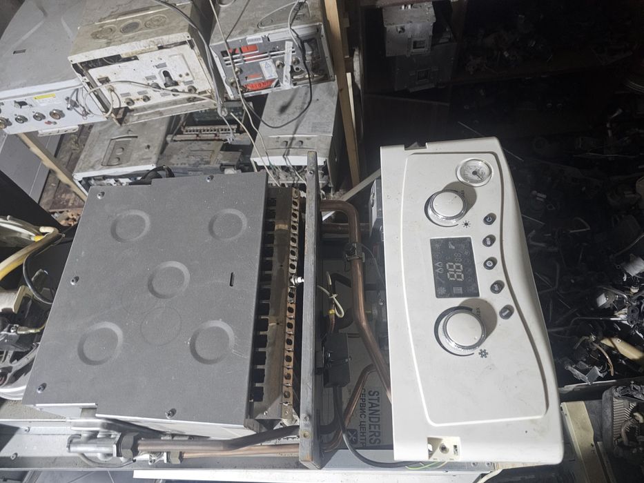 Котеллар бор Двухконтурный 130$ дан