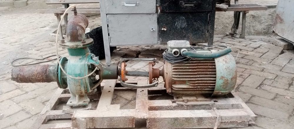 Сув насоси электрический 100талик ишлатишга тайёр