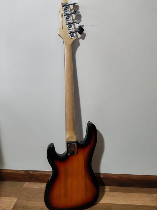 Chitară bass 4 corzi