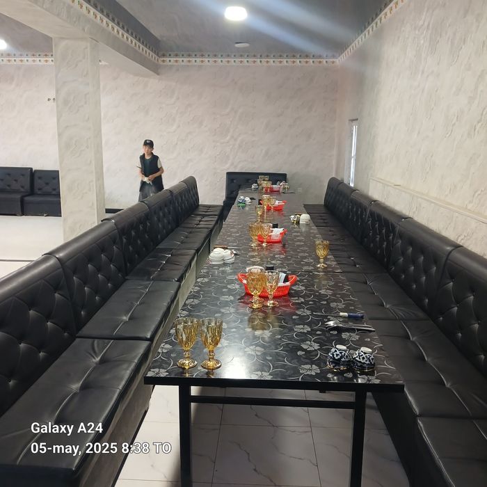 Noturar bino sotiladi