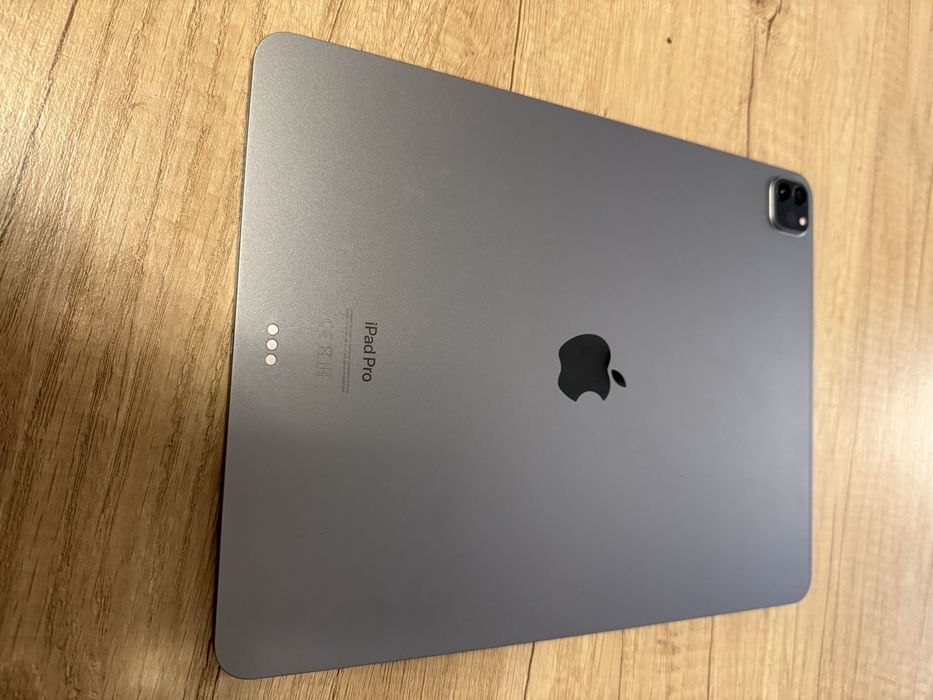 iPad Pro 12.9 inch 6th generation