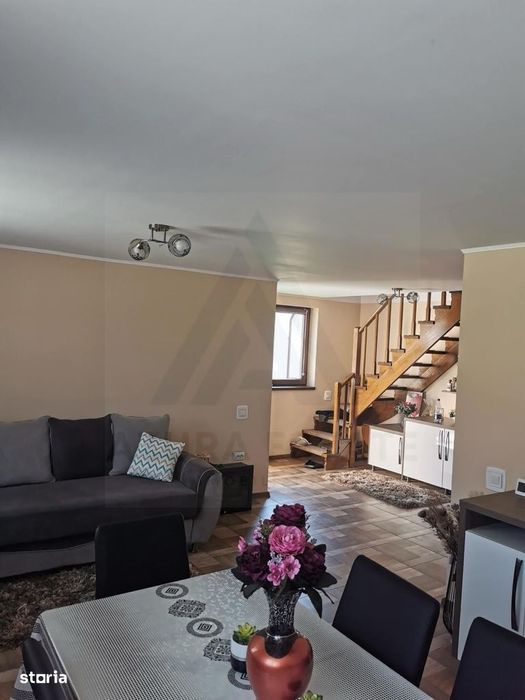 Casa renovata 3 camere teren liber 1250 mp grădină 1400 mp in Colun