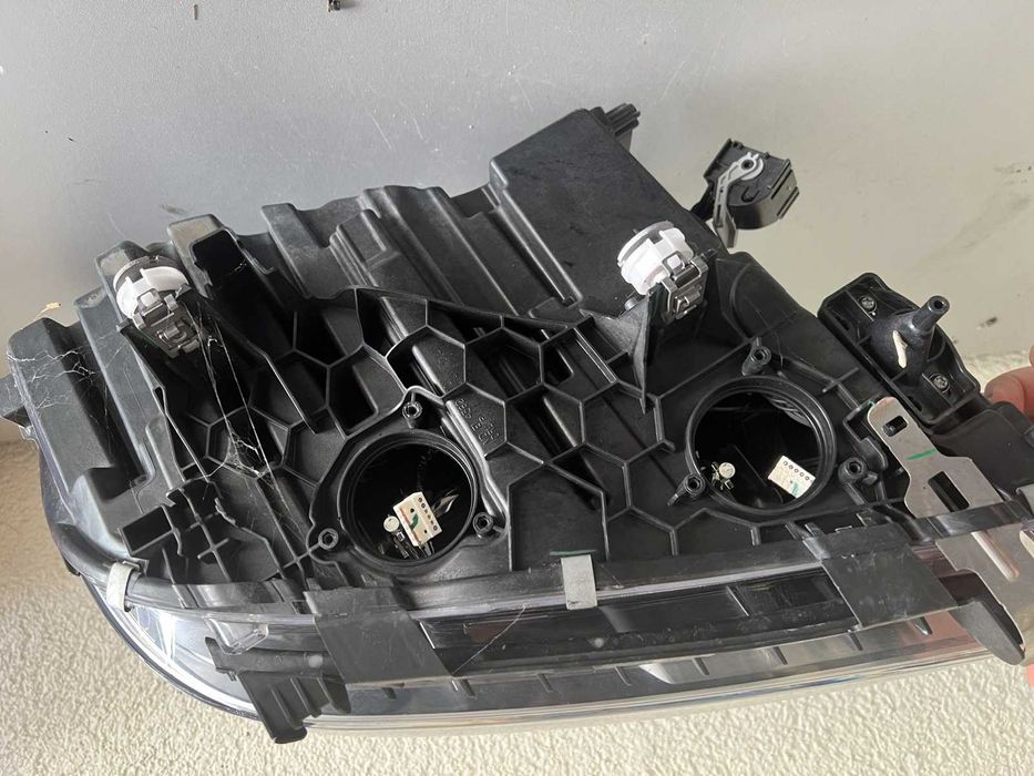 BMW X3 БМВ Оригинален Преден Ляв Лед Фар Много Добро Състояние!