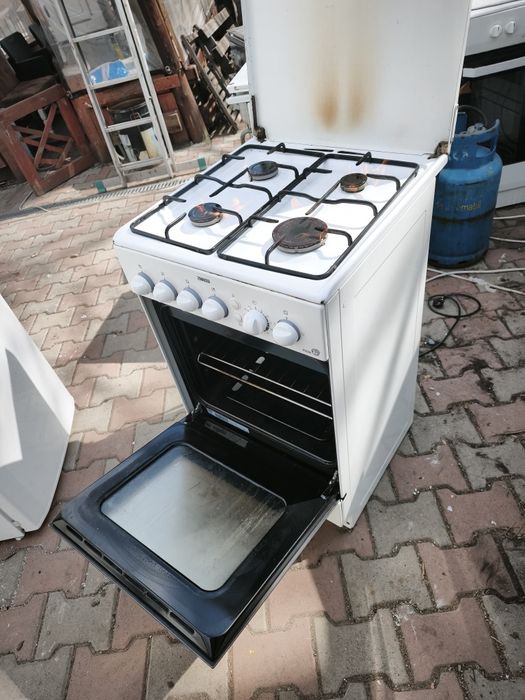 Aragaz  Zanussi cu 4 ochiuri