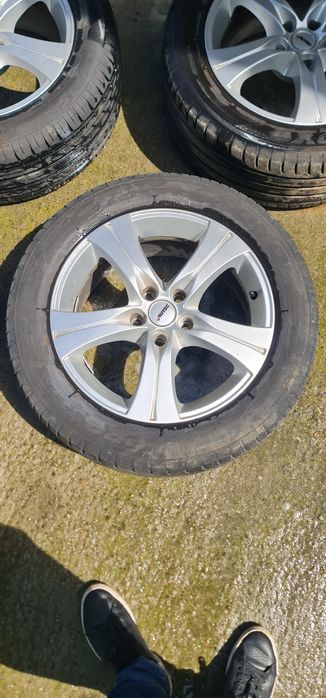 Vand roti Mercedes pe 17" 225/55/17 provenite de pe Mercedes W213