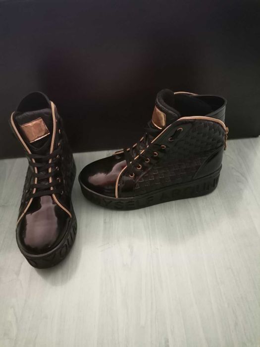 кожени маратонки над глезена