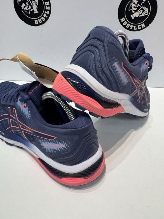 Маратонки ASICS GEL  GLORIFY  5. Номер 40.5
