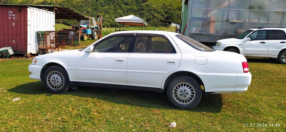 Тойота креста продам