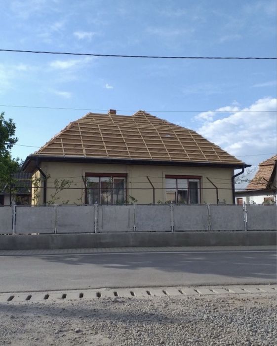 Executăm acoperișuri  mansardari dulgerie reparati acoperișuri