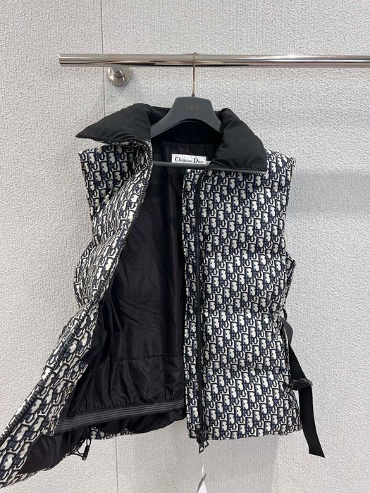 Елек на Dior зимен