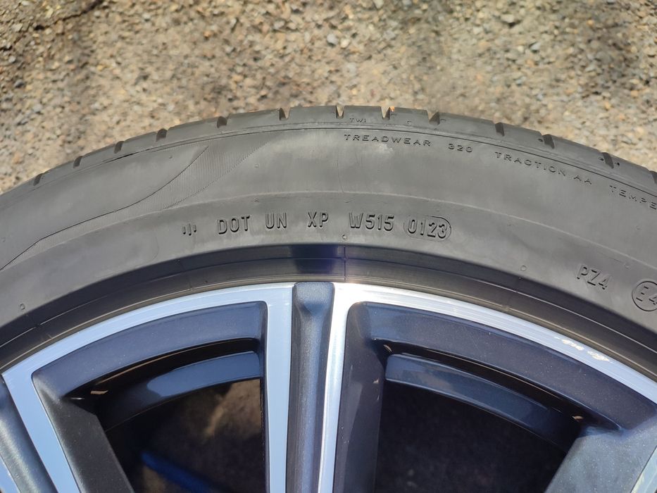 305/40/20" 275/45/20" 4бр Pirelli p zero Rft,dot4422,0123