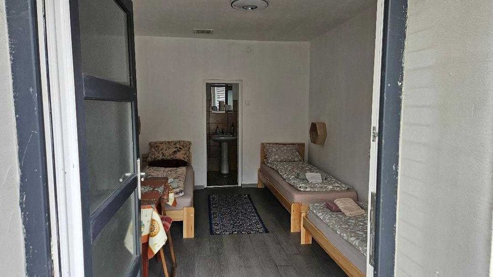 Inchiriere camere