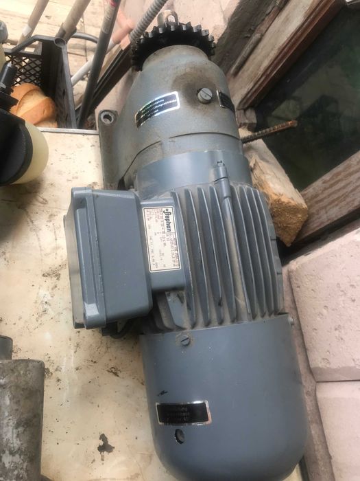 Электромотор . Электродвигатель.