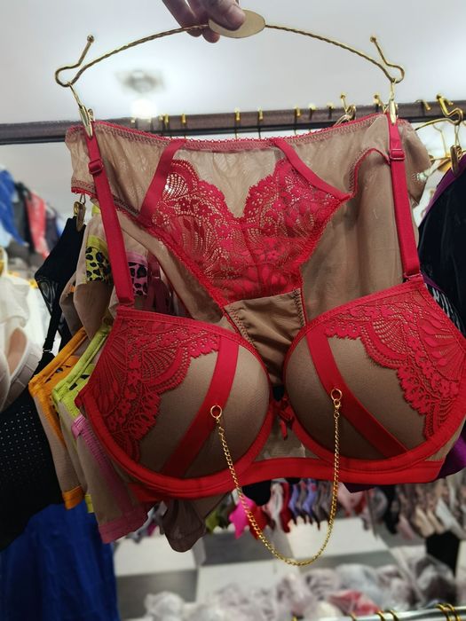 Komplekt ichki kiyimlar