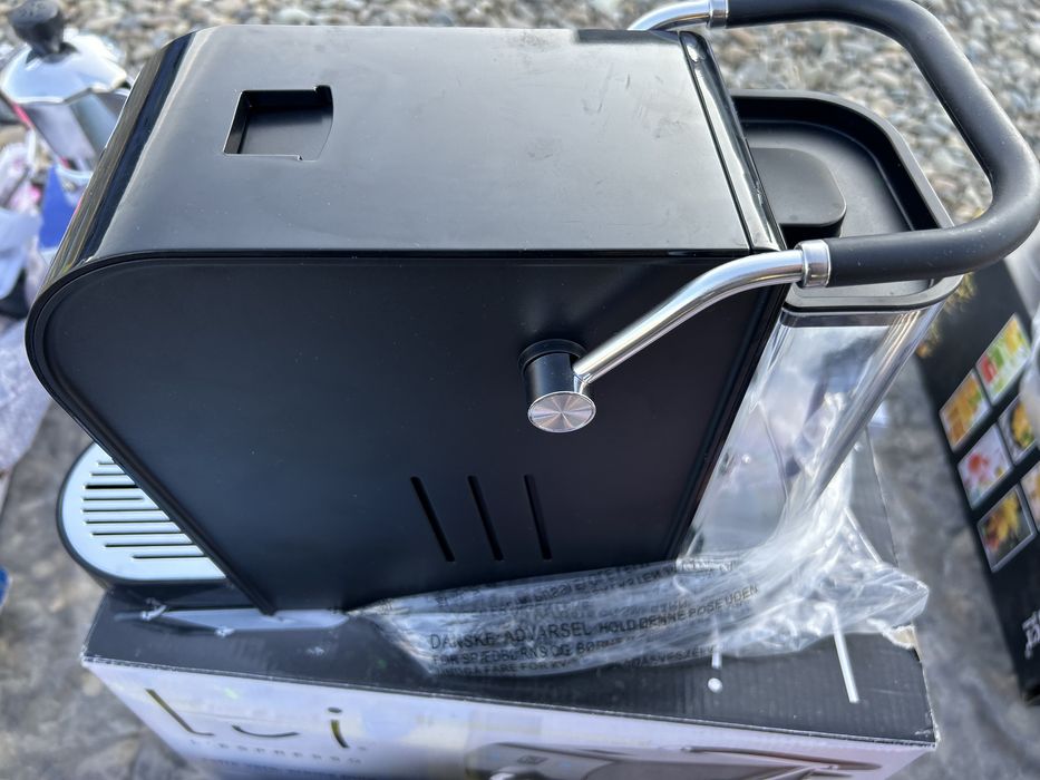 Aparat de cafea cu capsule