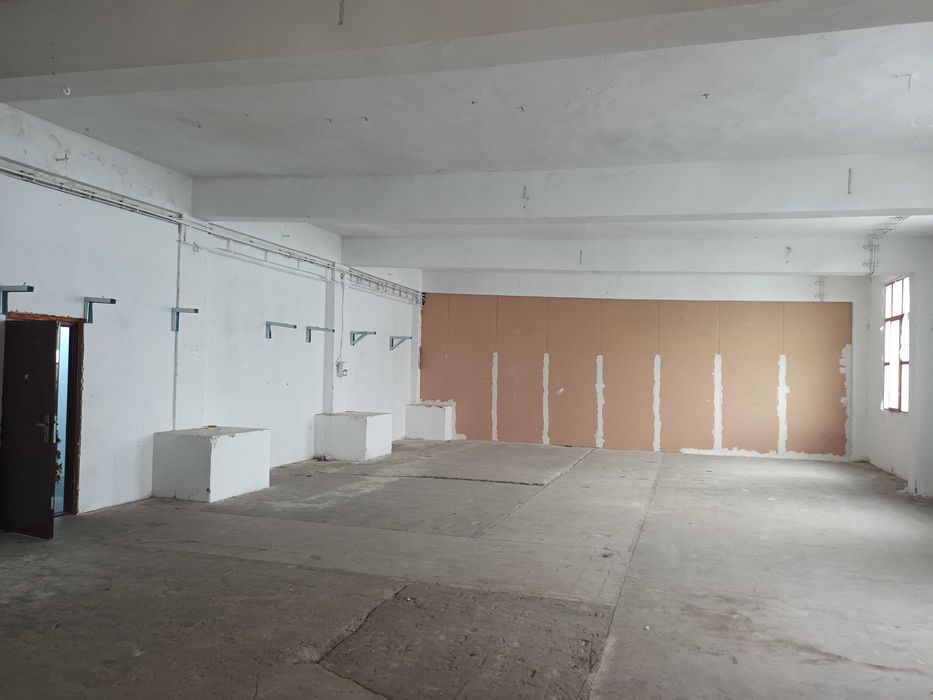 Spațiu pretabil pentru activități de depozitare/ producție