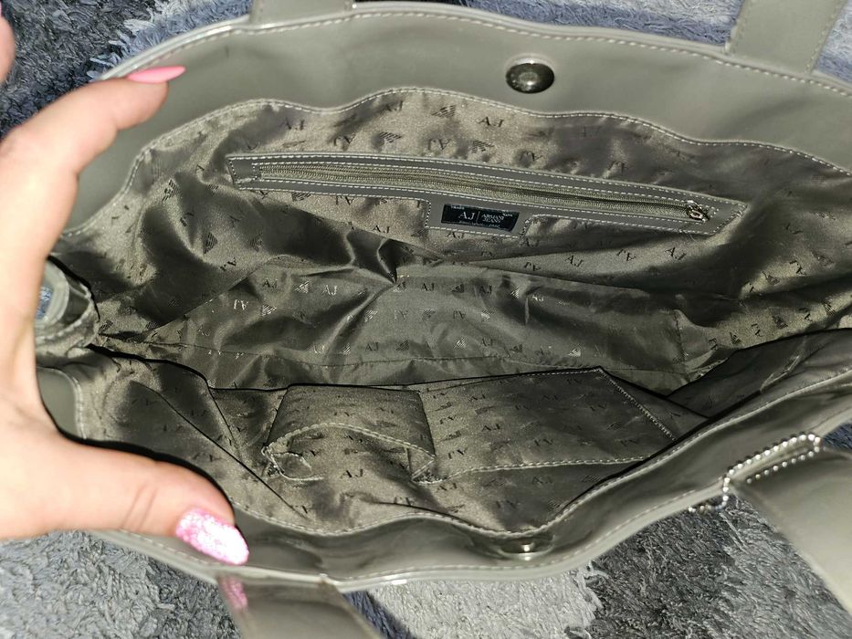 HUGO Boss естествена кожа,Armani Jeans сив лак,DKNY с дълга дръжка