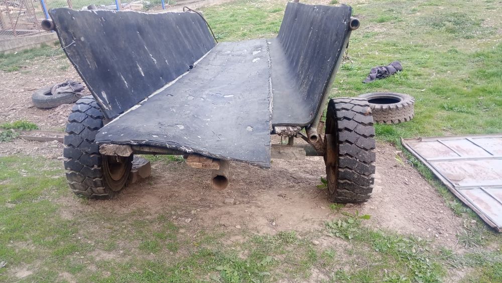 Vând căruță mare după tractor