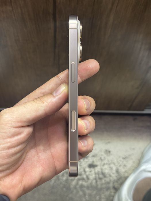 iPhone 16 pro 256gb