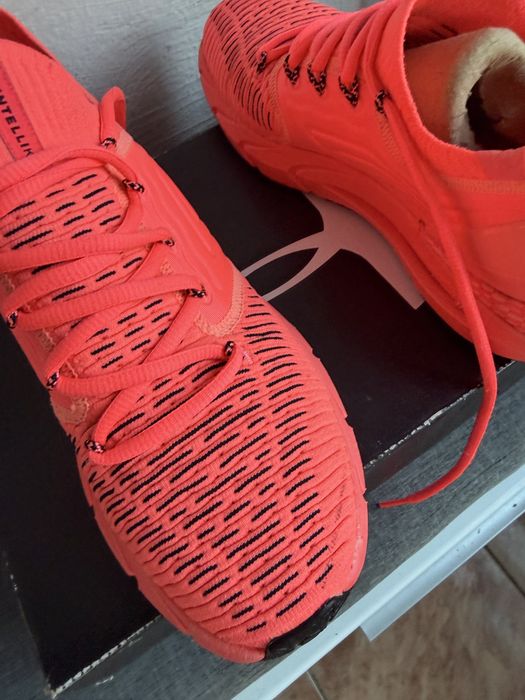 Adidasi Under Armour