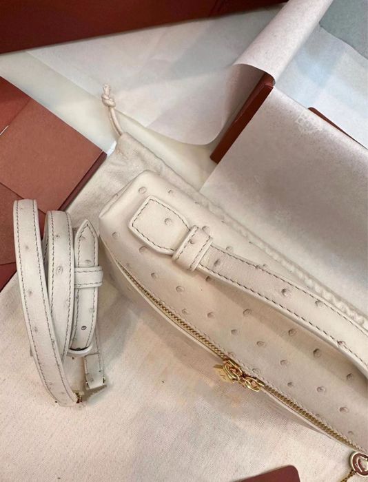 Geanta Loro piana piele naturala 100%  pe stoc