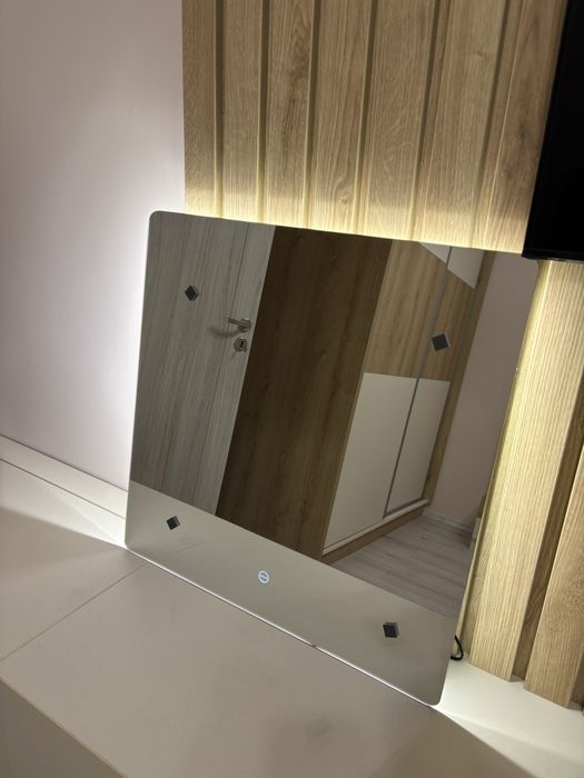 Огледало с LED сввтлина