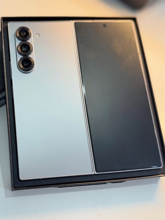 Samsung Z fold 6