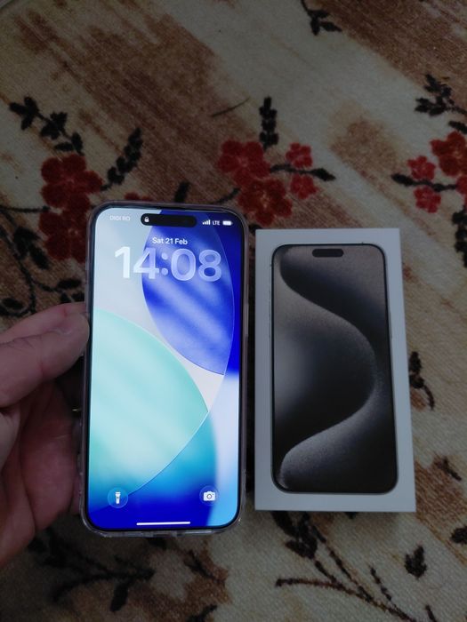 Vand iPhone 15 Pro Max impecabil