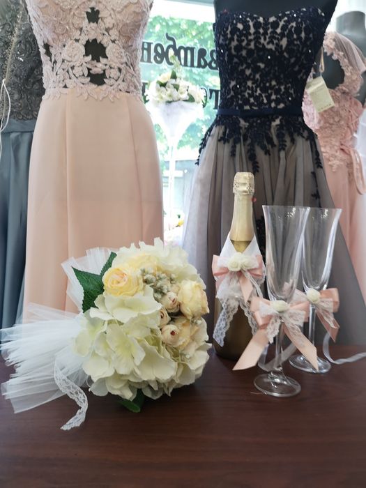 Булчински букет от изкуствени цветя