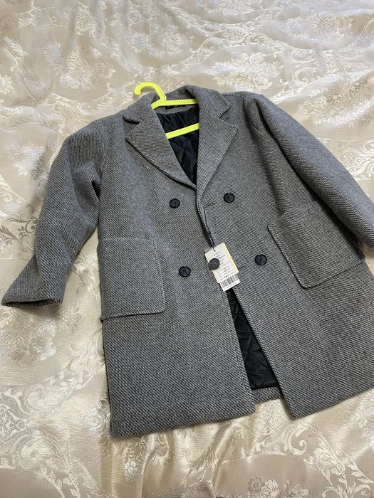 Продам пальто демисезонное