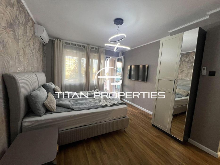 Дава се под наем Четиристаен апартамент в Варна, Център - 120 кв.м за 1500 € - Снимка #9