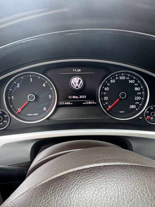VOLKSWAGEN Touareg 2015 — imagine 40