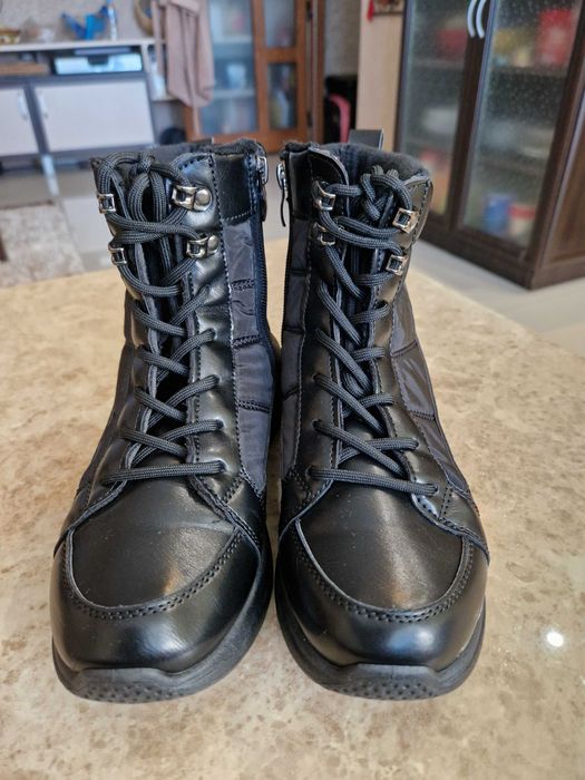 Зимни дамски боти