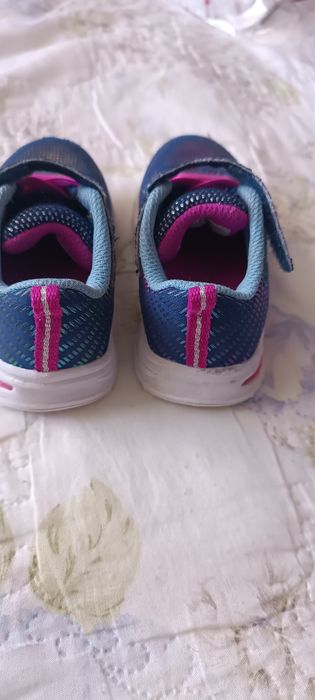 Skechers бебешки обувки  светещи 21 номер