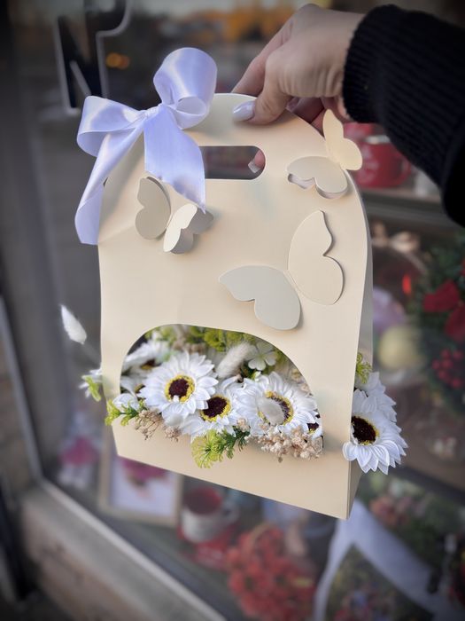 Налични аранжирани букети