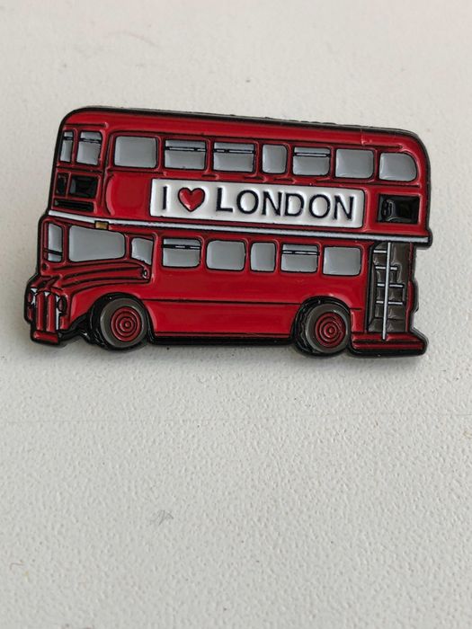 значек красный Лондонский автобус