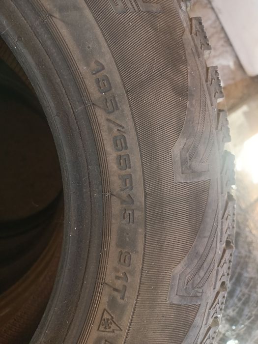 Продам зимние шины 195/65/15. Cordiant