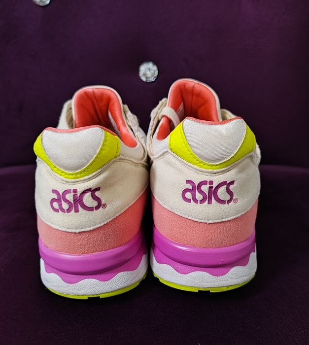 Продам кросс ASICS TYGER GEL-Lyte 5