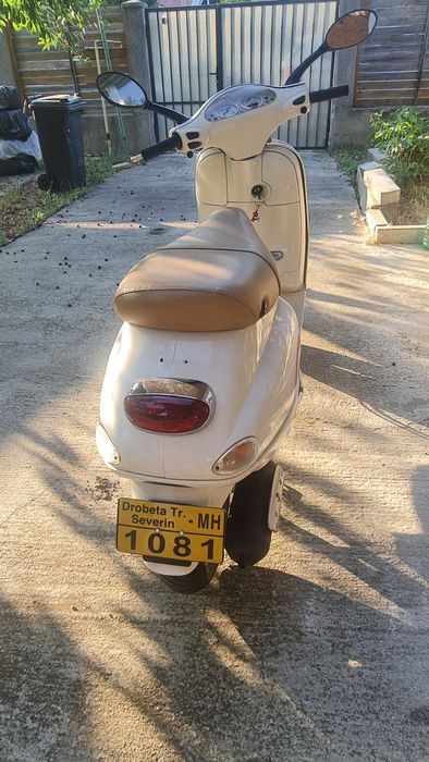 Vand scuter Piaggio Vespa ET2 - 50CC