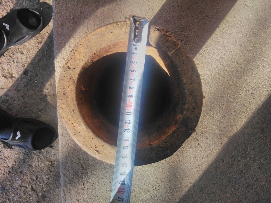 Продавам голяма антикварна чукалка за пипер и подправки